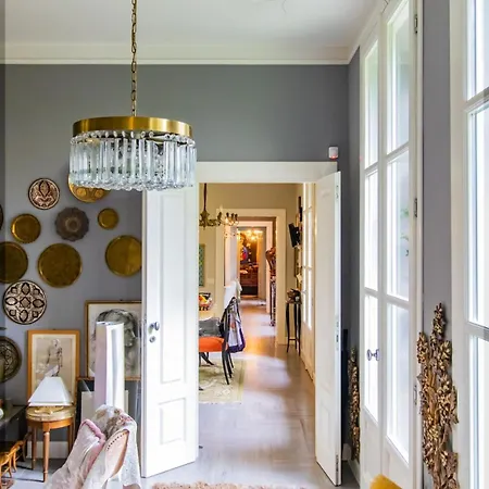 Вилла Designed Luxury Loft With Private Exclusive Garden *